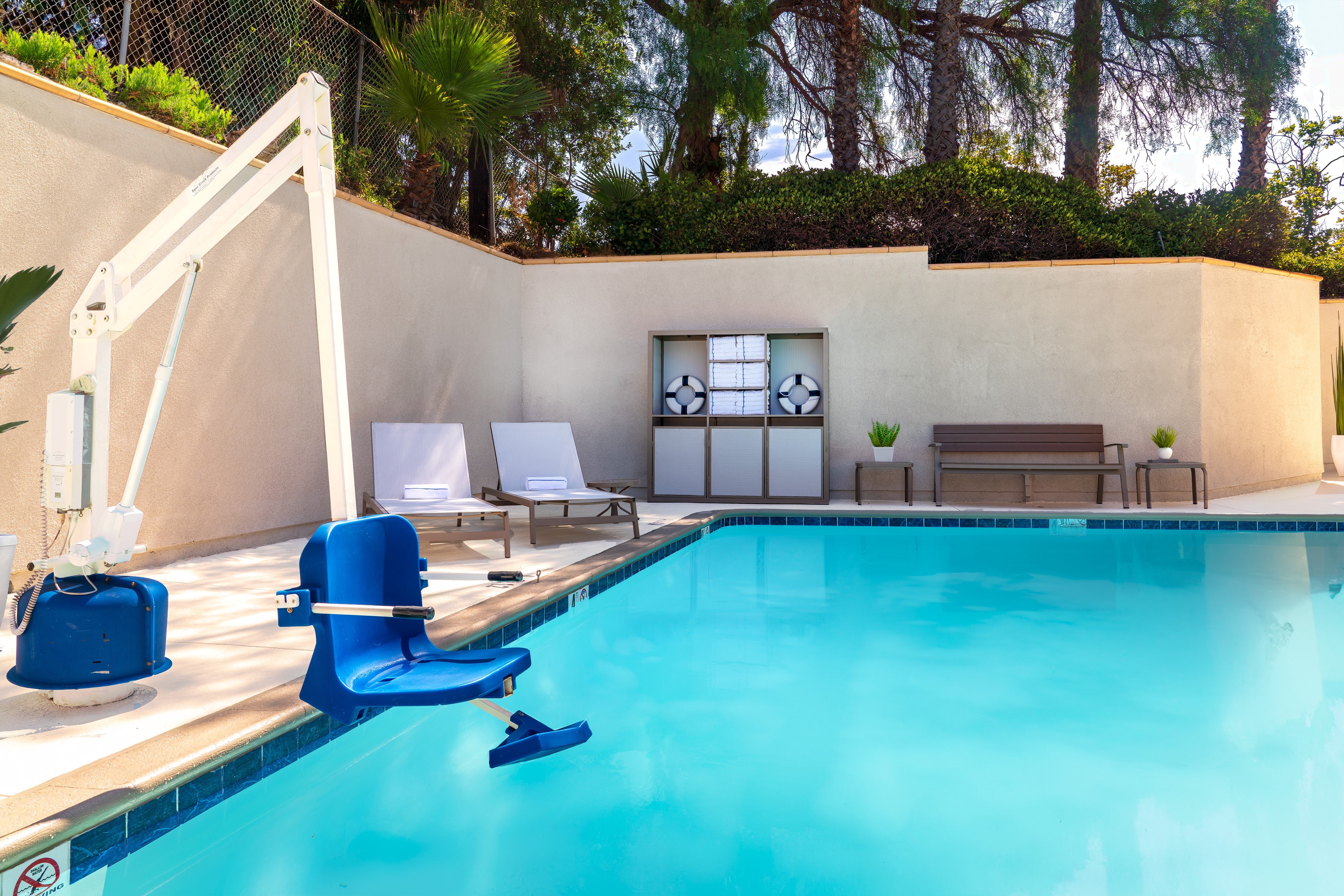 Holiday Inn Express La Mesa Near SDSU 40/72