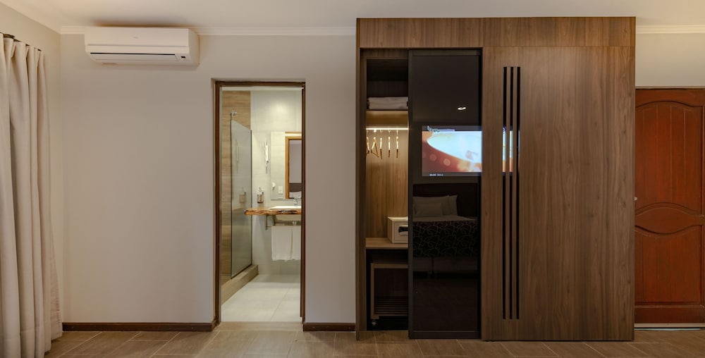 Yvy de Selva Hotel 41/51