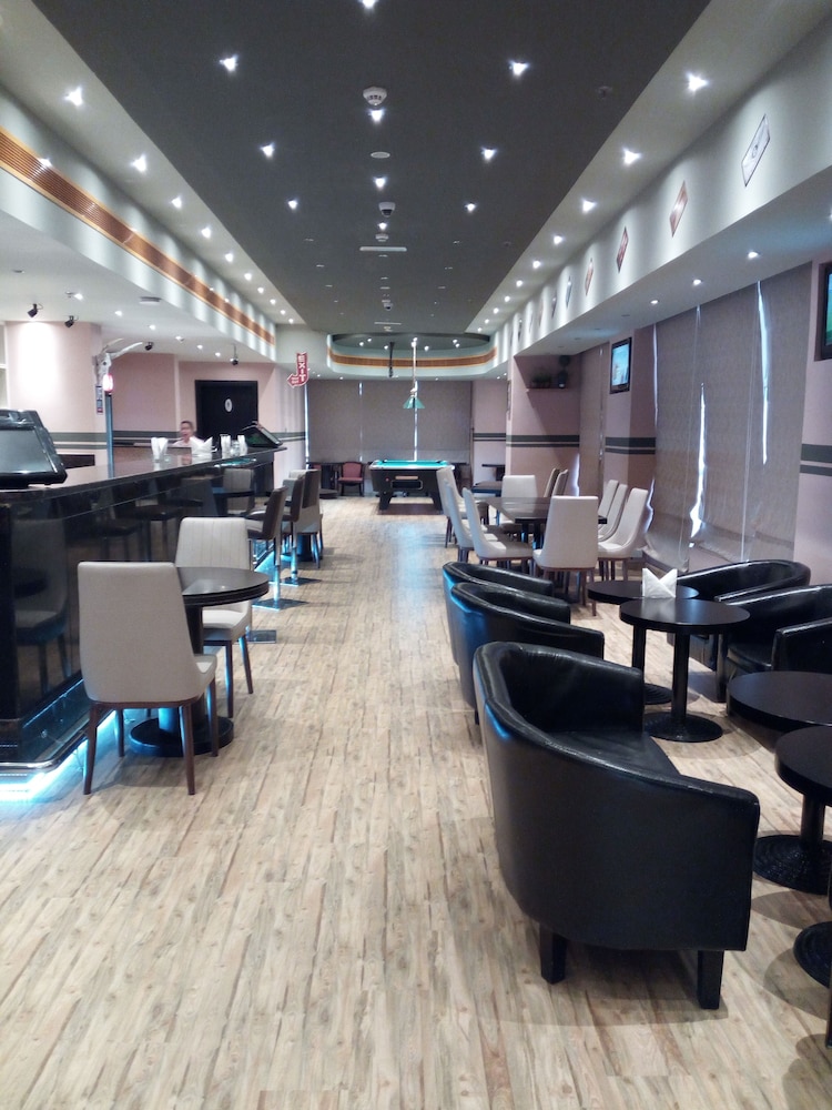 Royal View Hotel 45/59
