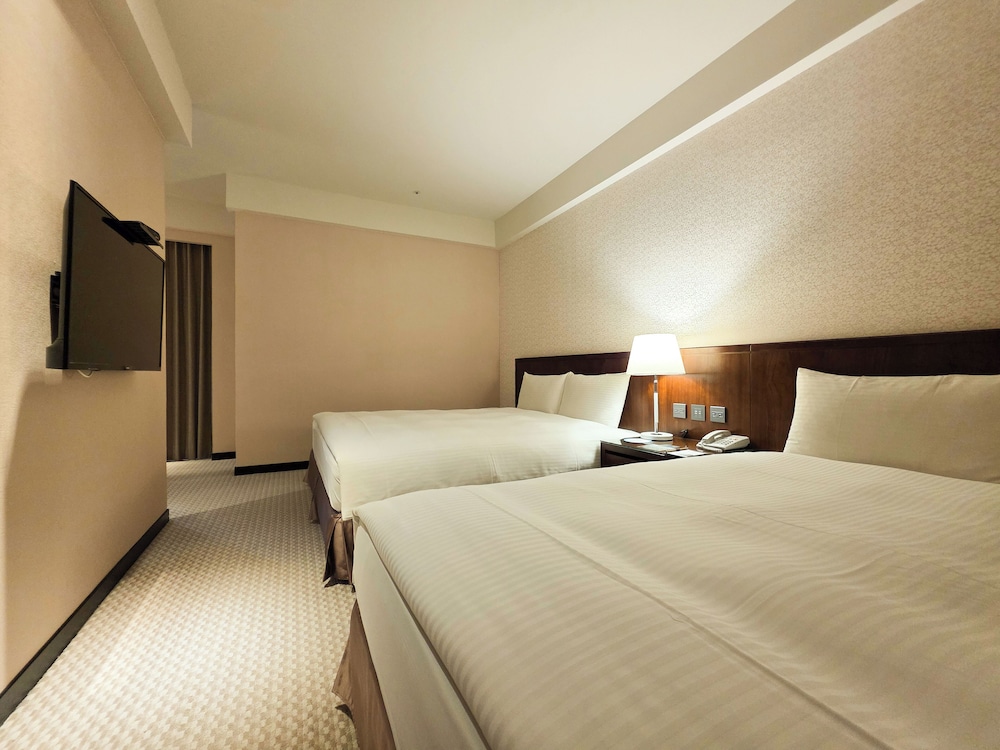 SUPERIOR, QUADRUPLE, 2 QUEEN BEDS
