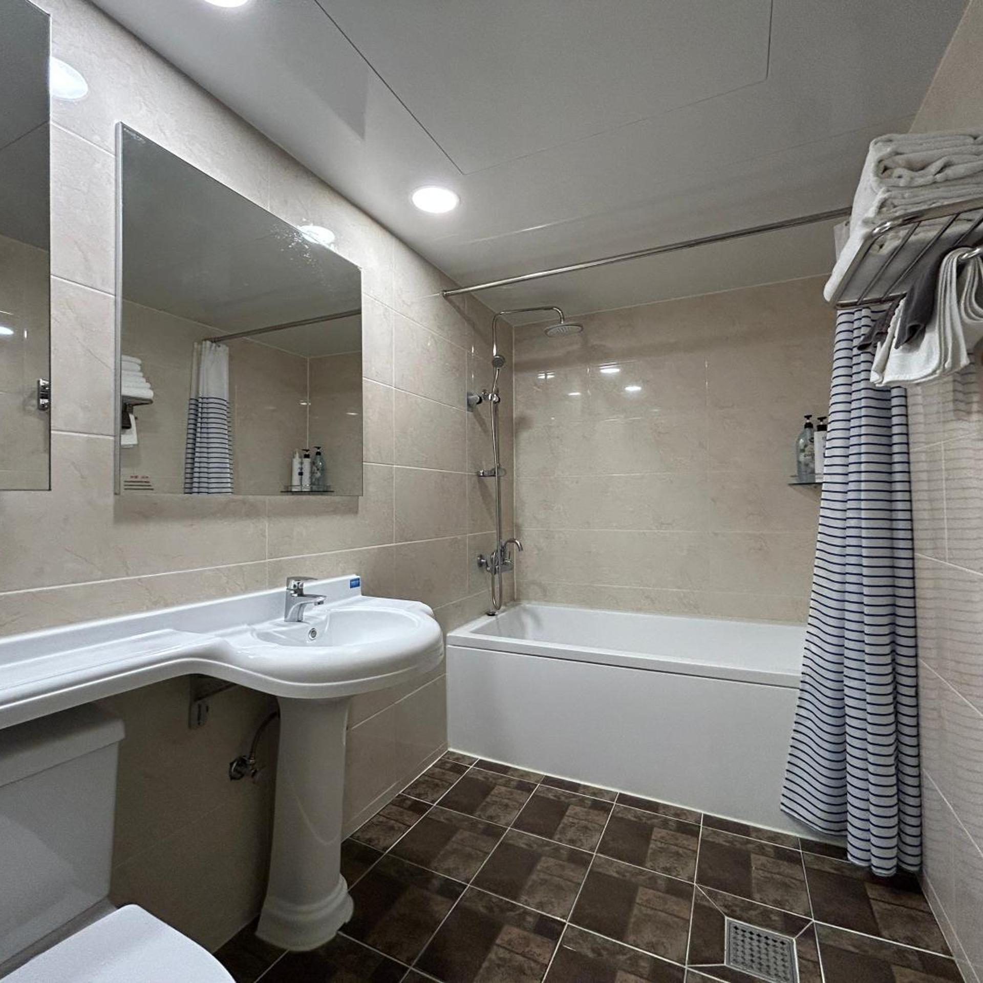 Asia Tourist Hotel 41/41