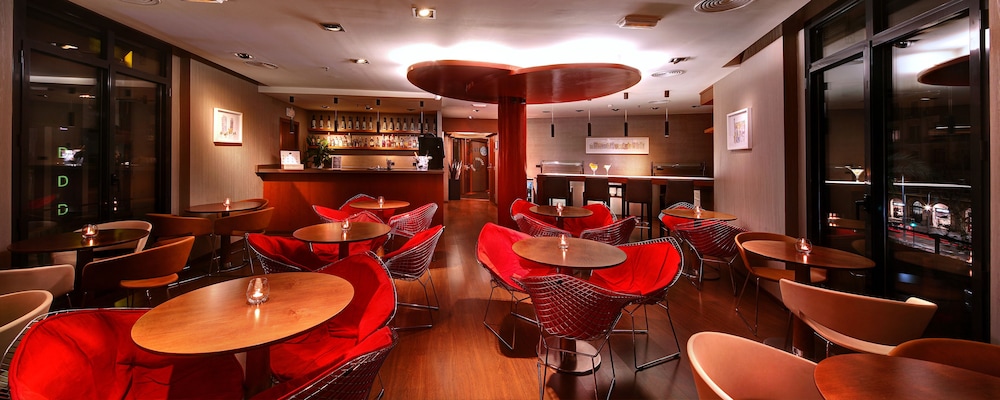WILSON BOUTIQUE HOTEL 50/64