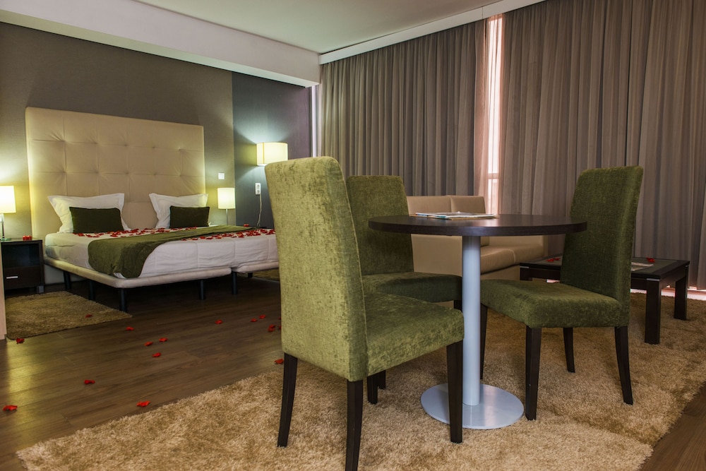 Hotel Santiago 43/62
