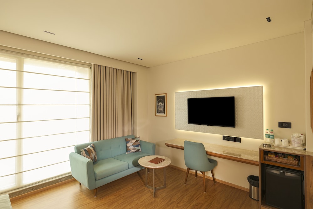 INDUS BIZNOTEL 34/48