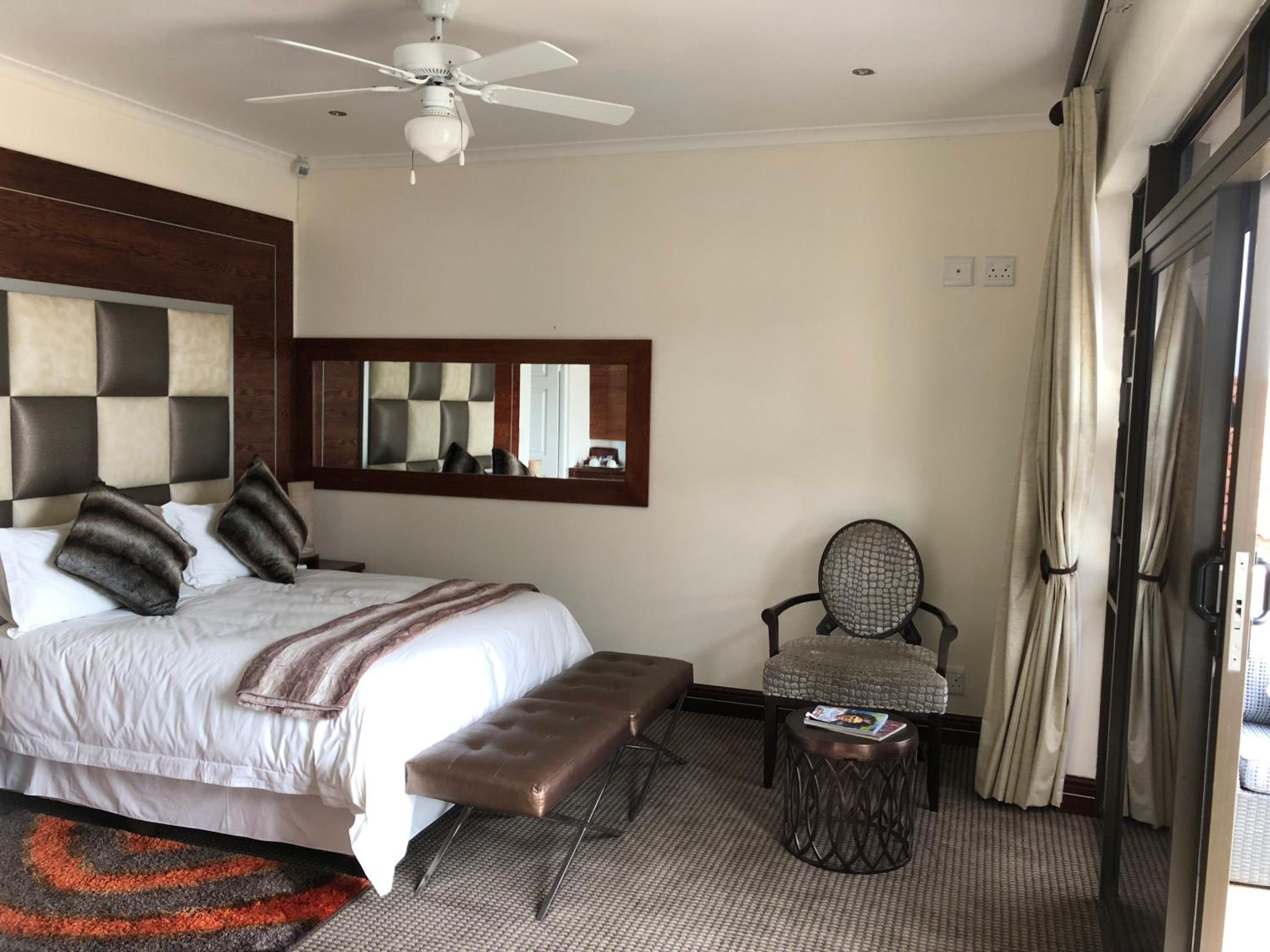 Coral Beach Bed & Breakfast 2/23