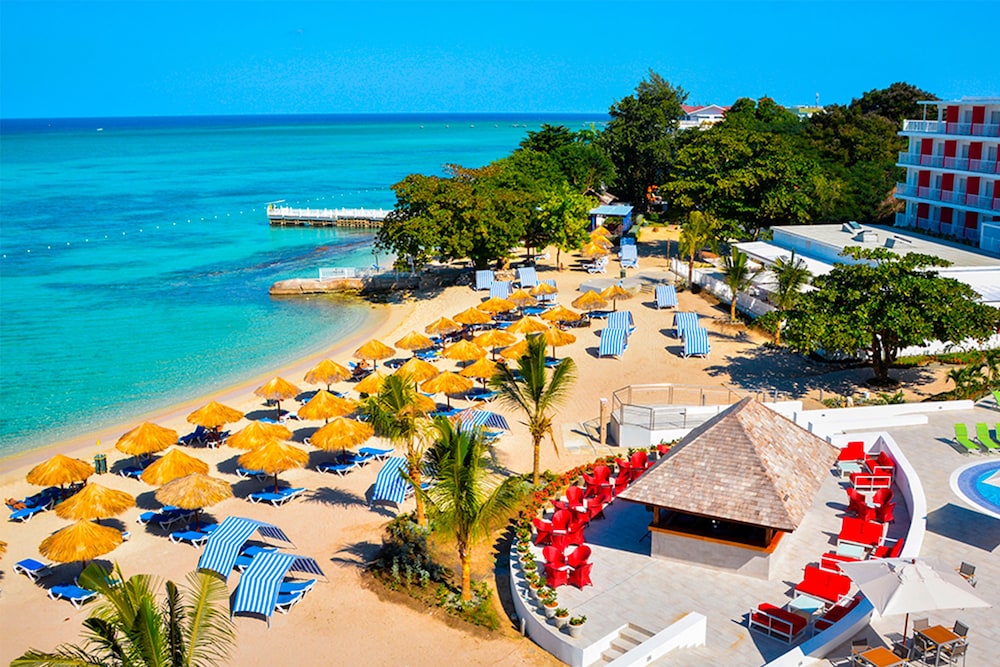 Grand Decameron Cornwall Beach, A Trademark All Inclusive 42/50