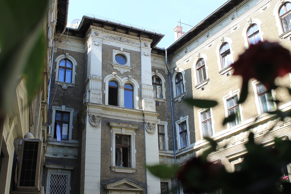 Omega Guesthouse Budapest 2/50