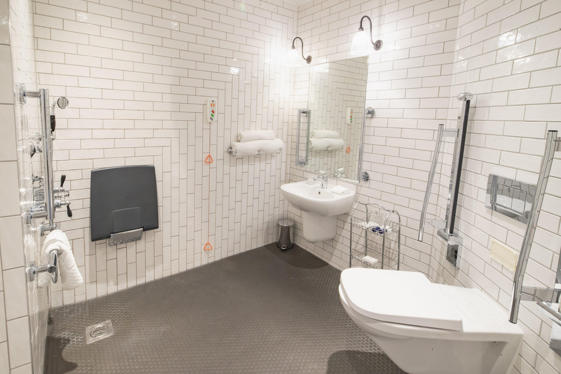 Essential, 2 Double Beds, Accessible
