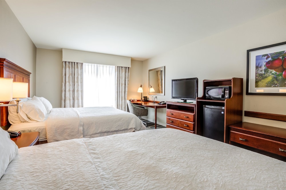 Hampton Inn & Suites Westford - Chelmsford 12/48