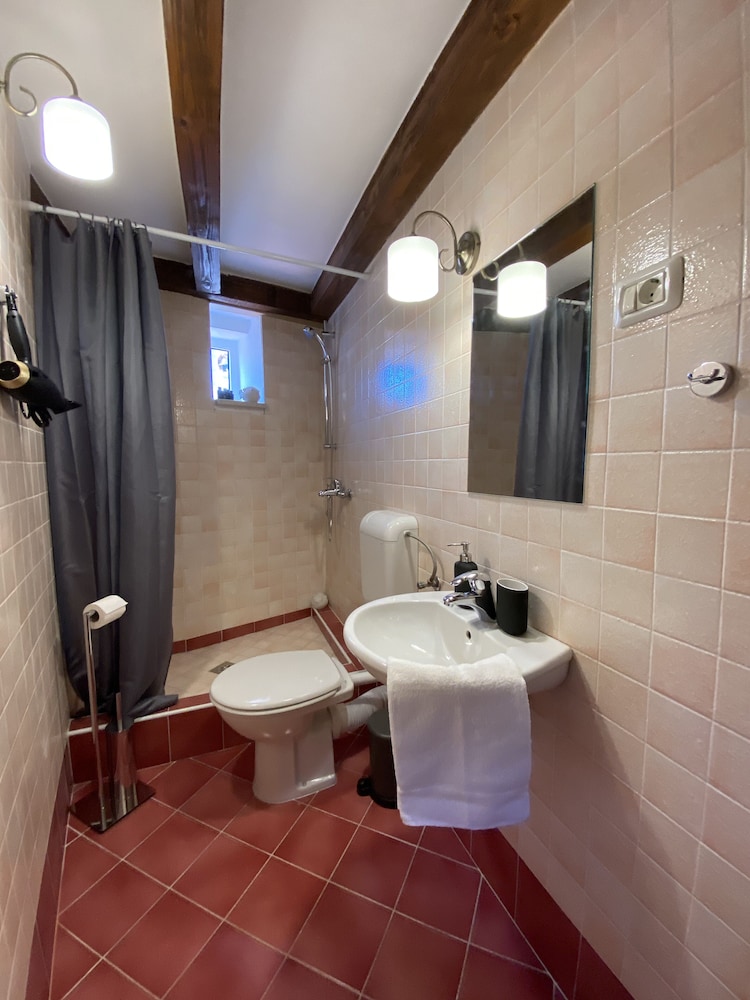 Noemi's Rooms - Adults Only 60/62