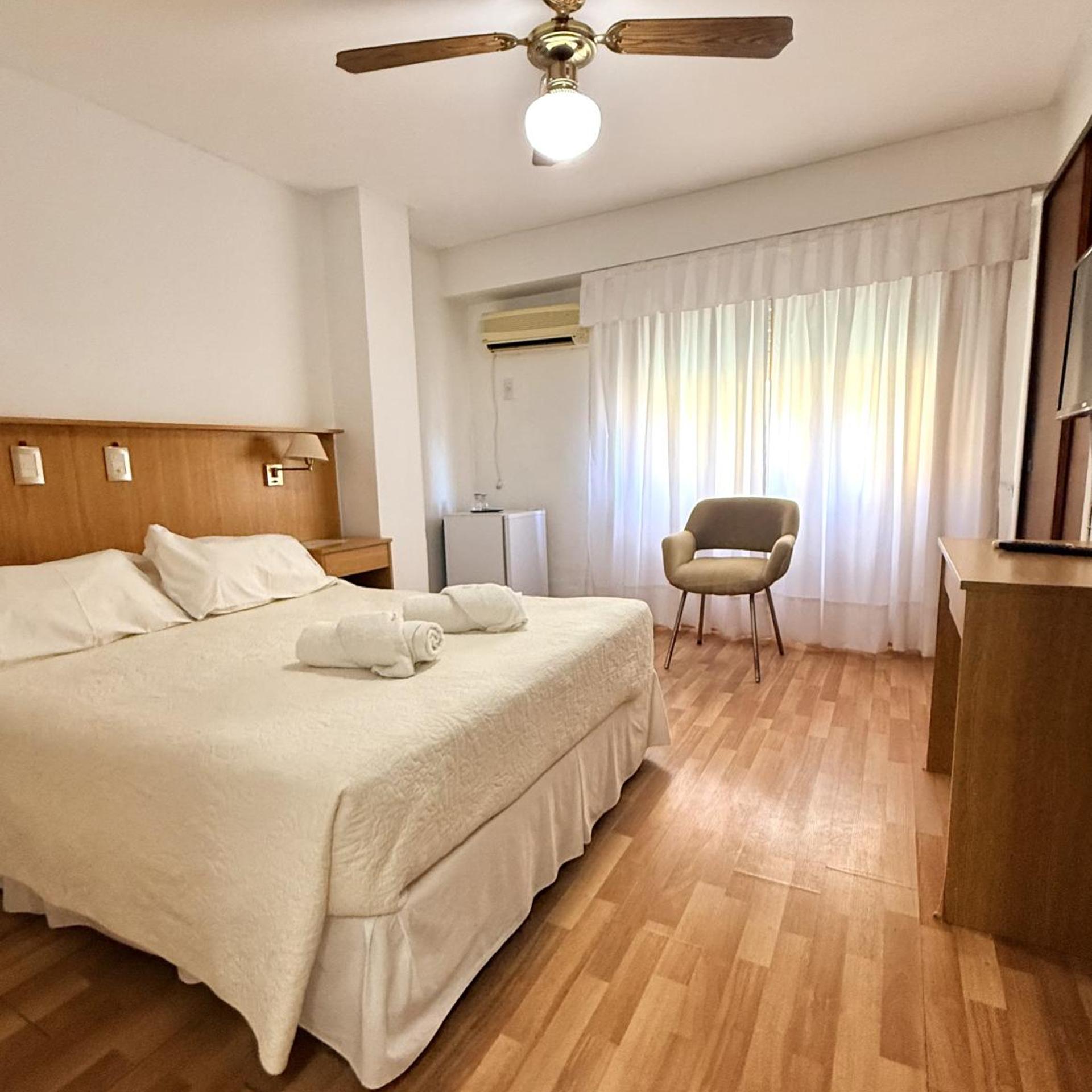 Hostal Del Sol 11/55