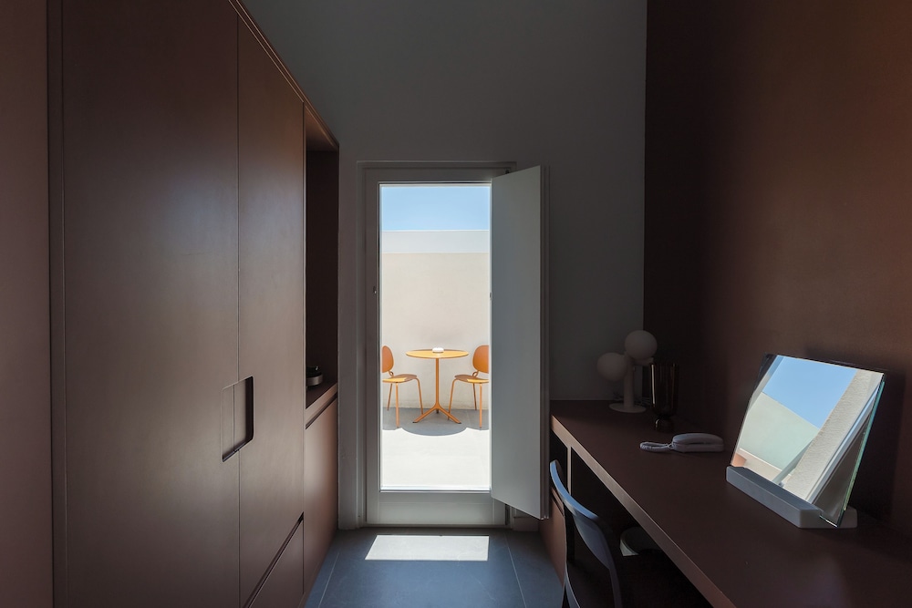 NEO SUITES 59/75