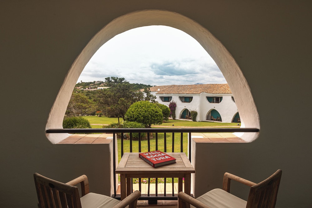 Hotel Romazzino, a Luxury Collection Hotel, Costa Smeralda 40/50