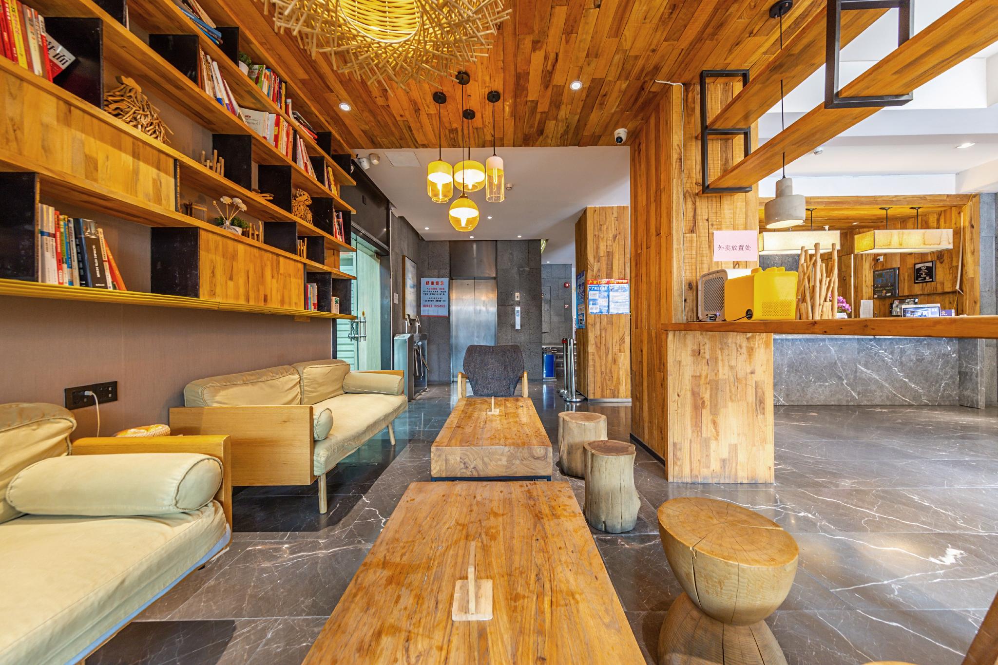 V8 Hotel Zi Yuan Gang 43/53