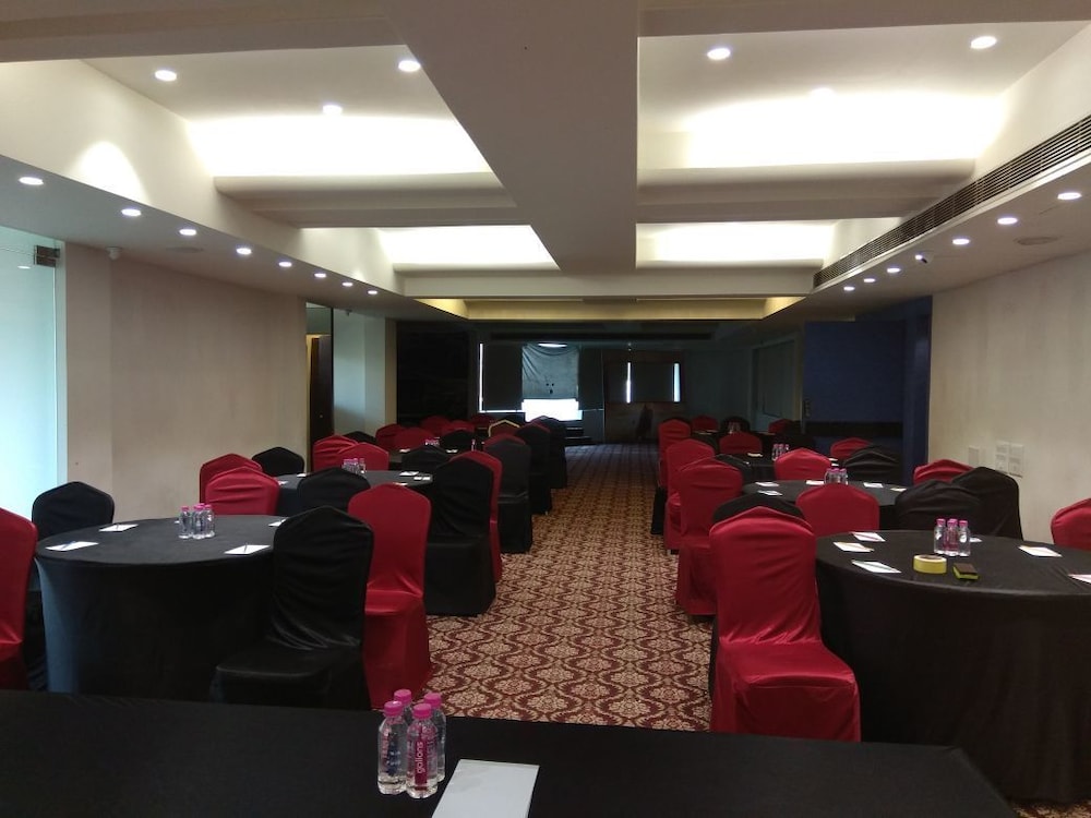 Aarya Grand Hotels Resorts 22/39