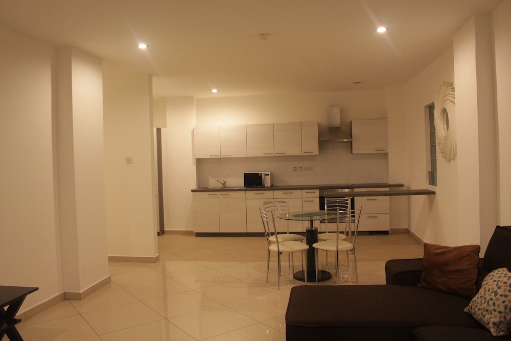 Accra Luxury Apartments 39/50