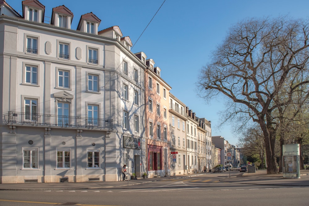 Hotel Restaurant Resslirytti 54/61