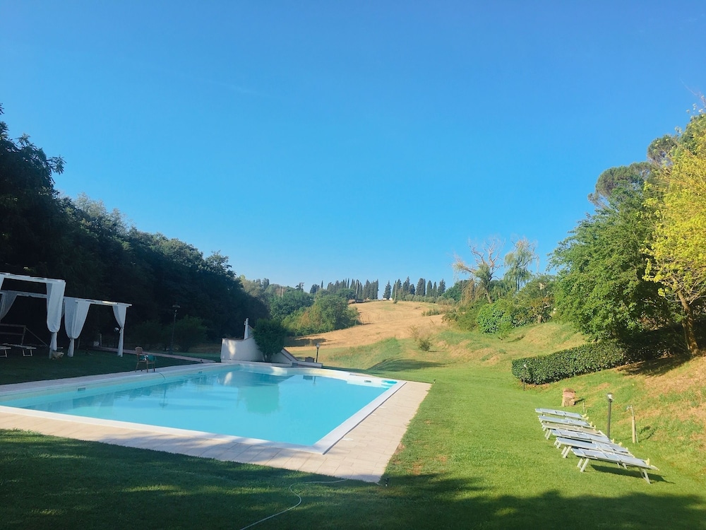 Cascina De Fagiolari 60/68