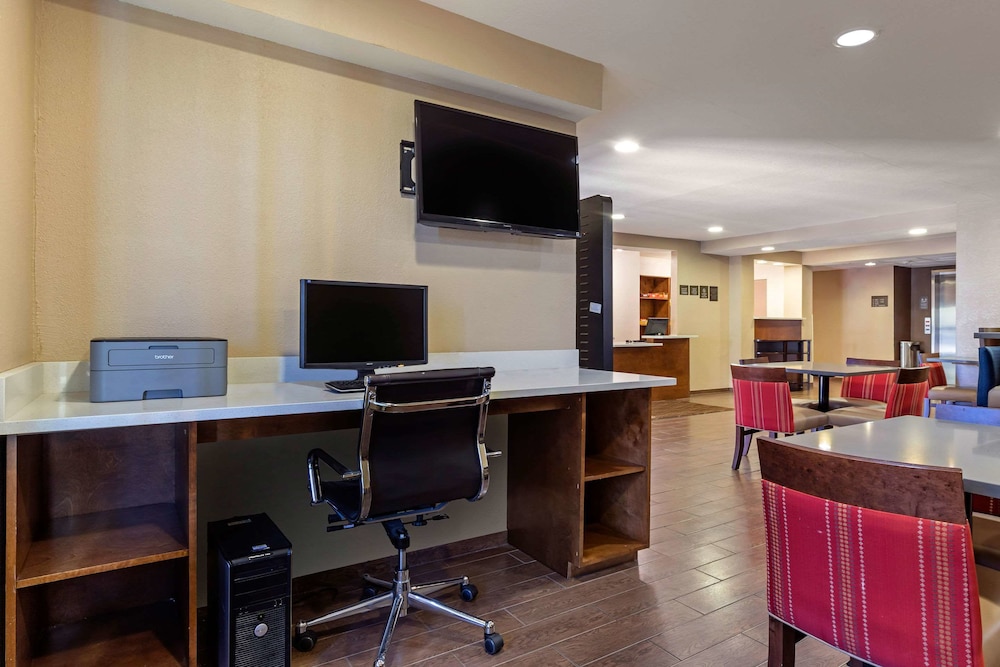 Comfort Inn N Myrtle Beach Barefoot Landing 31/36