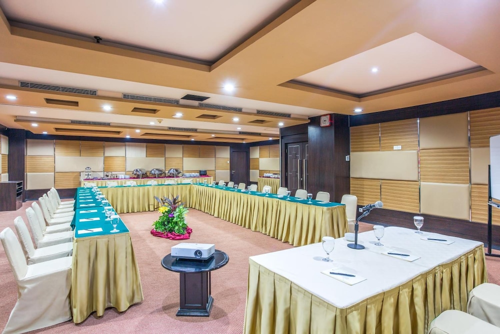 Orchardz Jayakarta Hotel 56/73