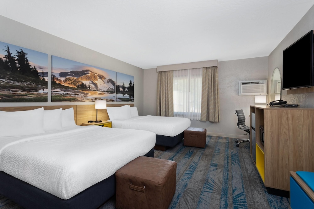 Days Inn and Suites by Wyndham Downtown Missoula-University 24/66