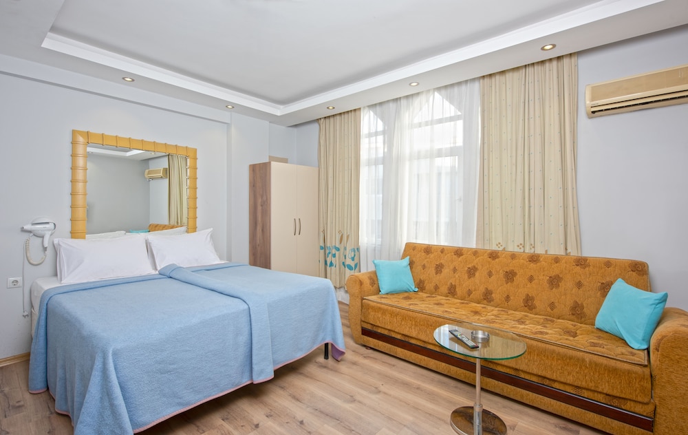 Gvar Apart Otel 18/35