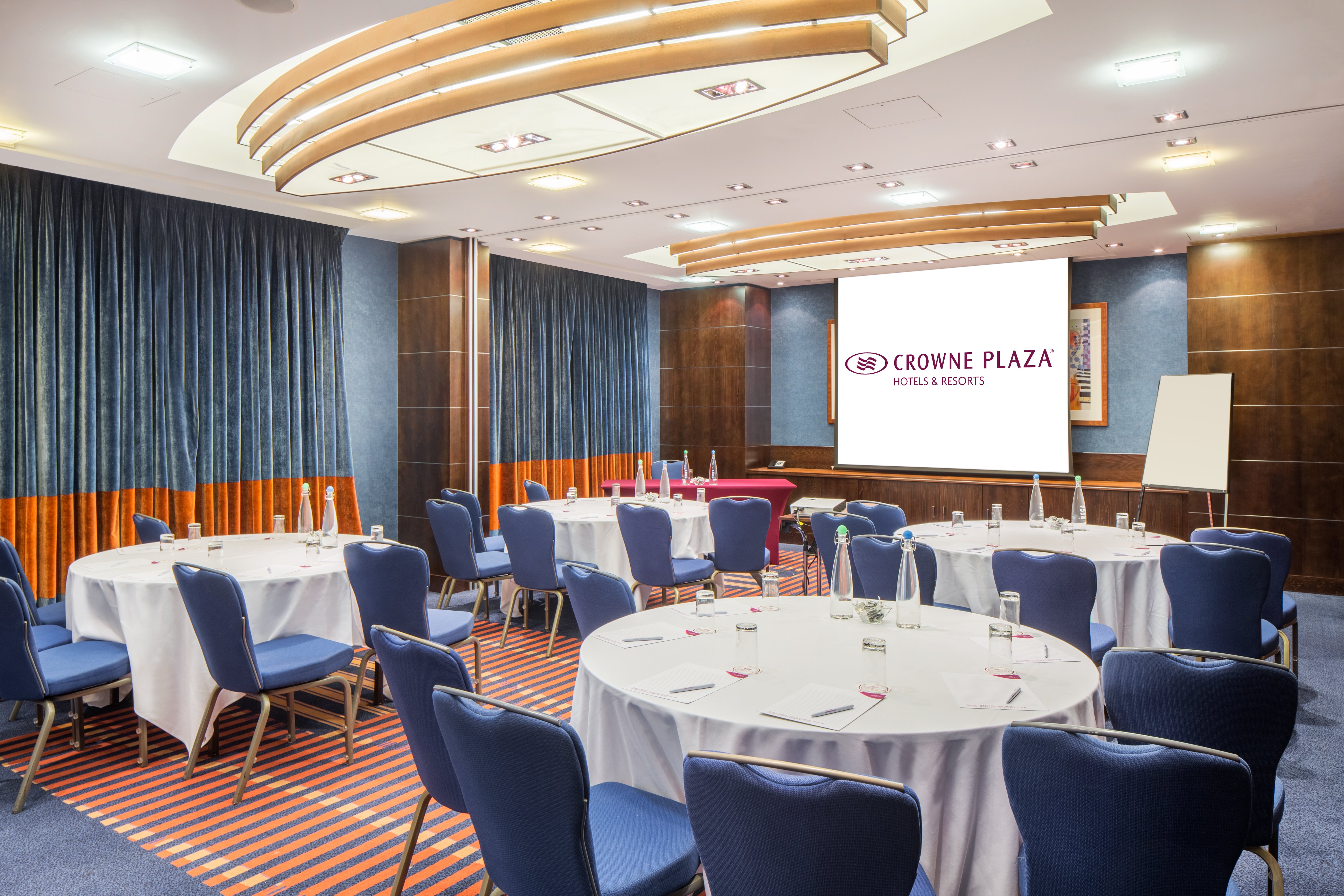 Crowne Plaza London Gatwick Airport 73/83