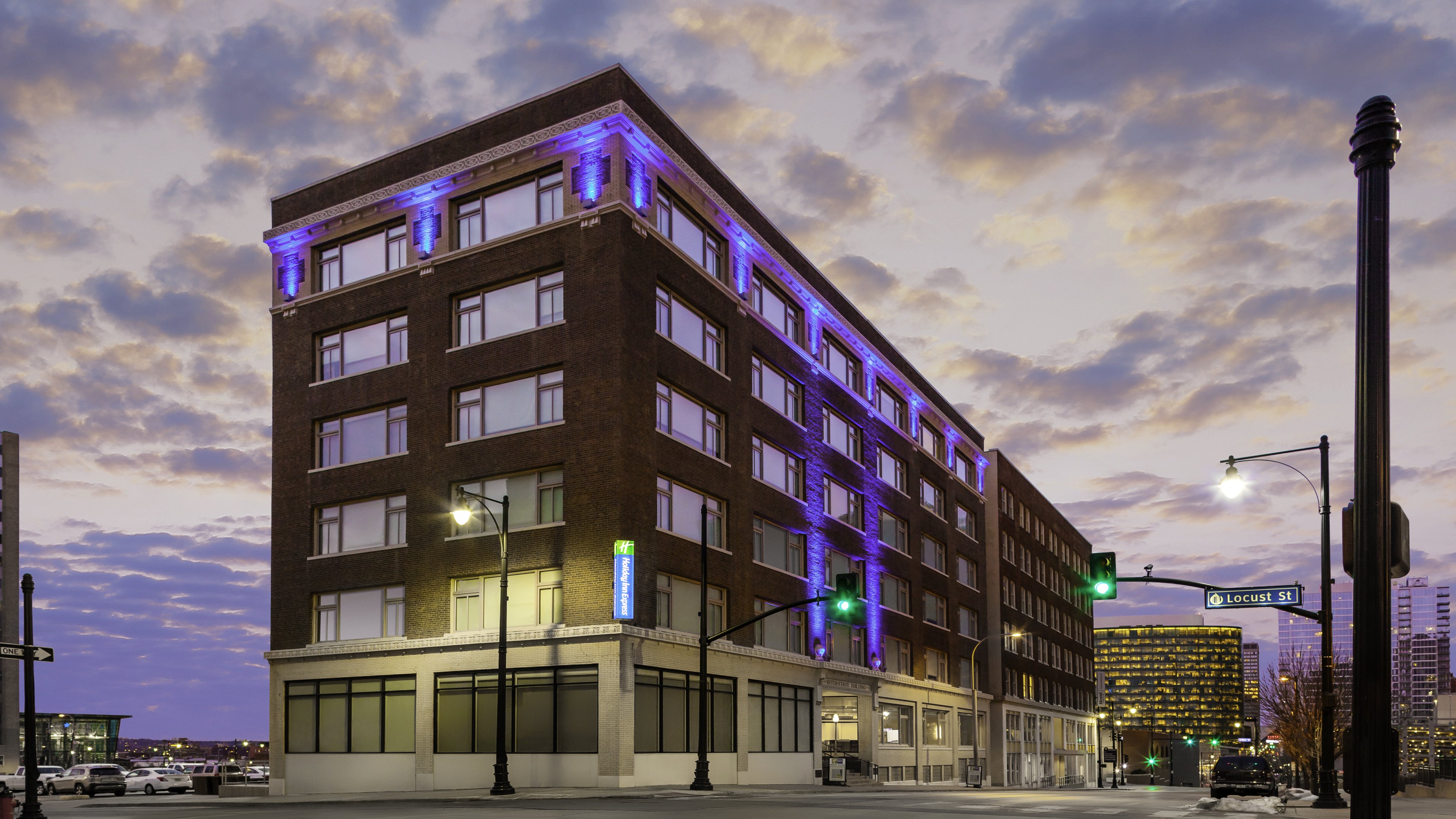 HOLIDAY INN EXPRESS KANSAS CITY DOWNTOWN 1/72