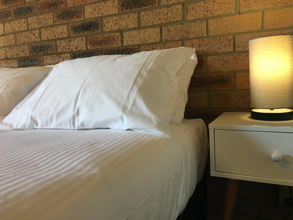 Bega Downs Motor Inn 23/44