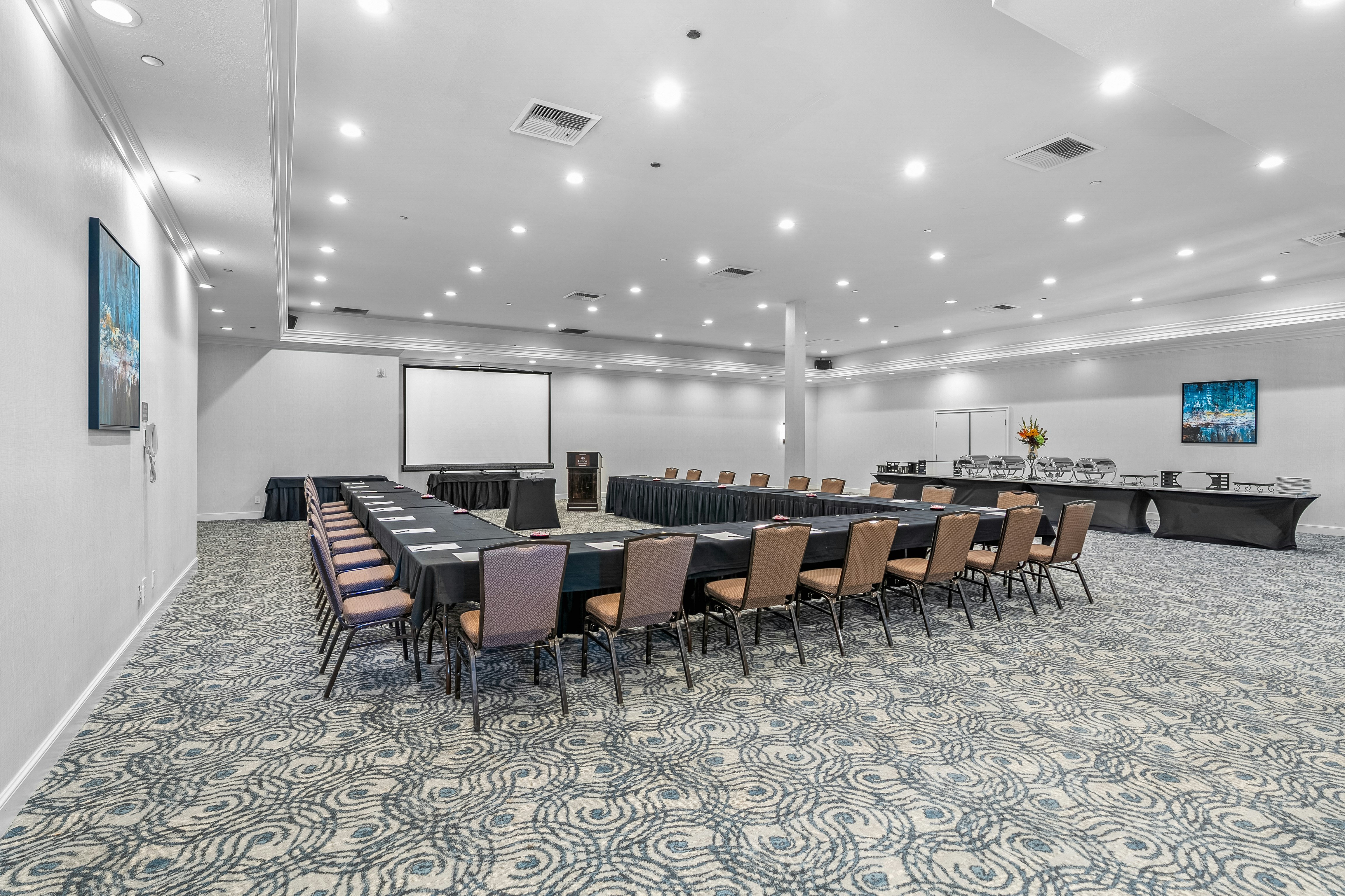 Hilton San Diego Del Mar 54/70