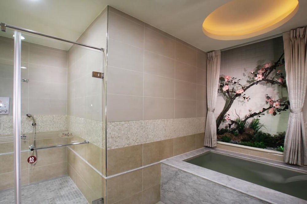 Chuang-tang Spring Spa Hotel 48/50