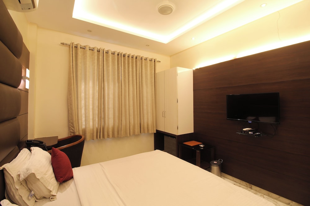 Shivam Hotel 15/58