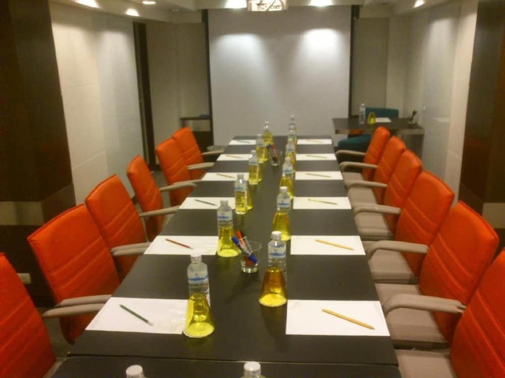 Fx Hotel Metrolink Makkasan 33/41