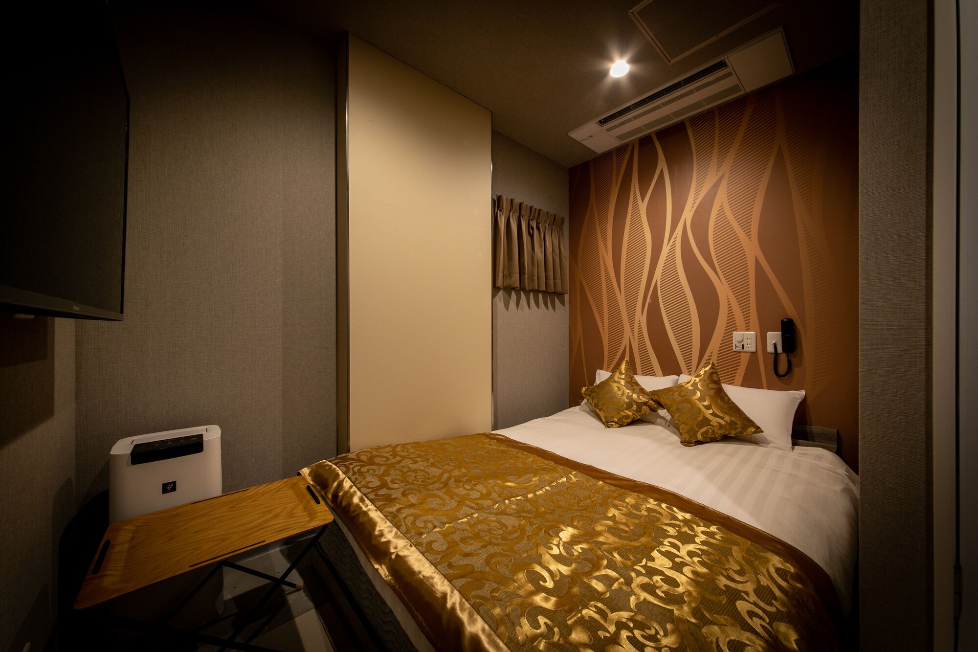 Standard, Double Bed, Electronic Cigarette Only, Smoking