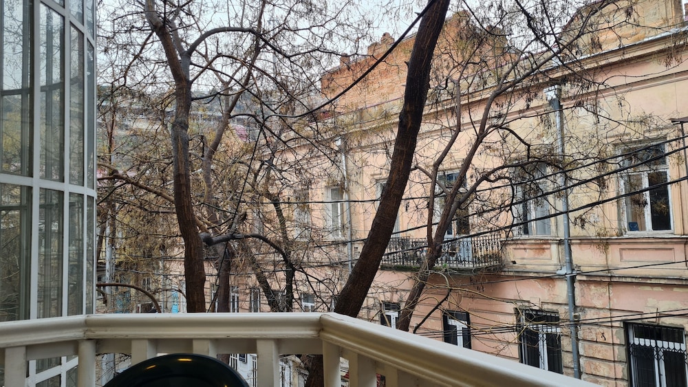 Hotel Iveria 37/50