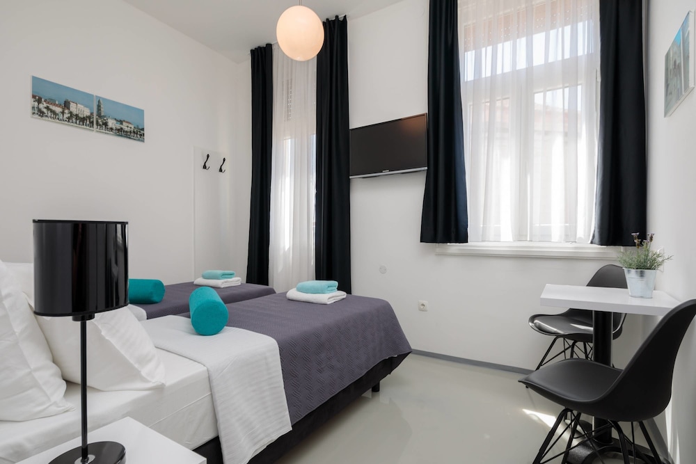 Peristil Luxury Rooms 23/67