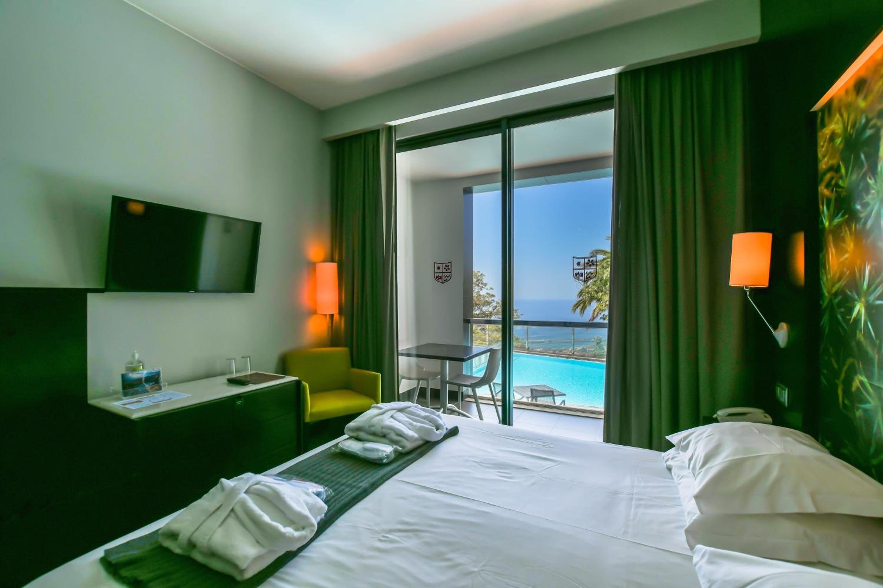Superior, Double Bed, Balcony