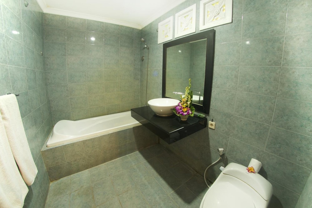 SINDHU MERTHA SUITE 30/49