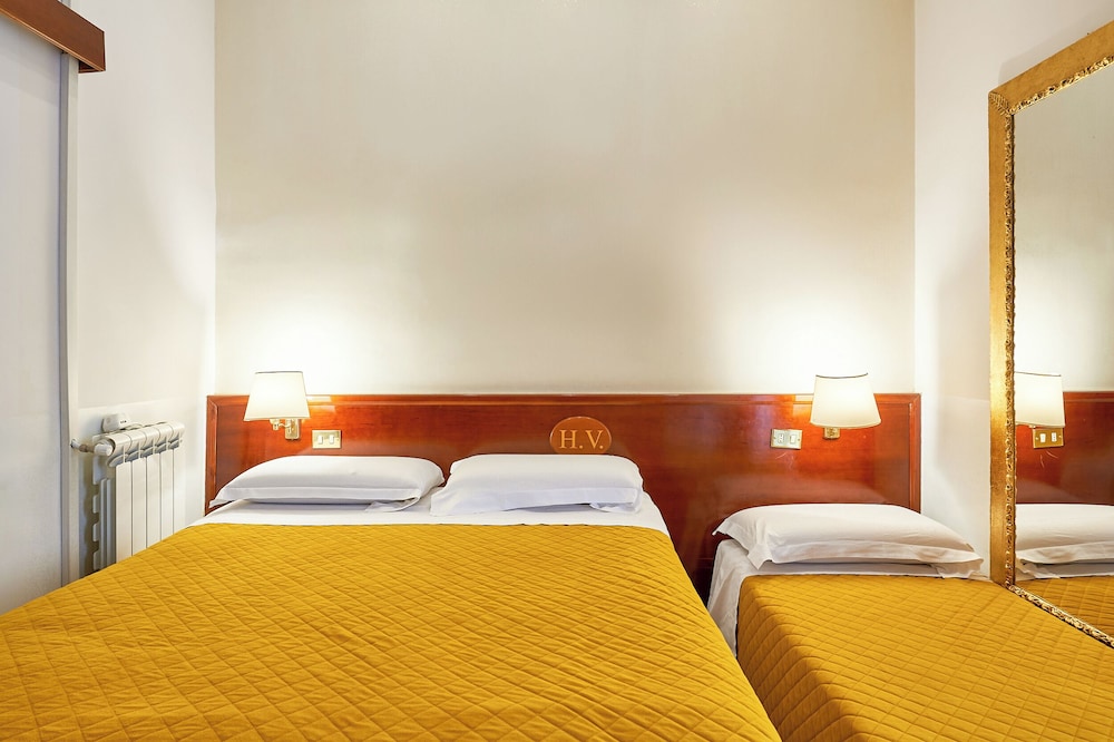 Virginia Hotel 32/63