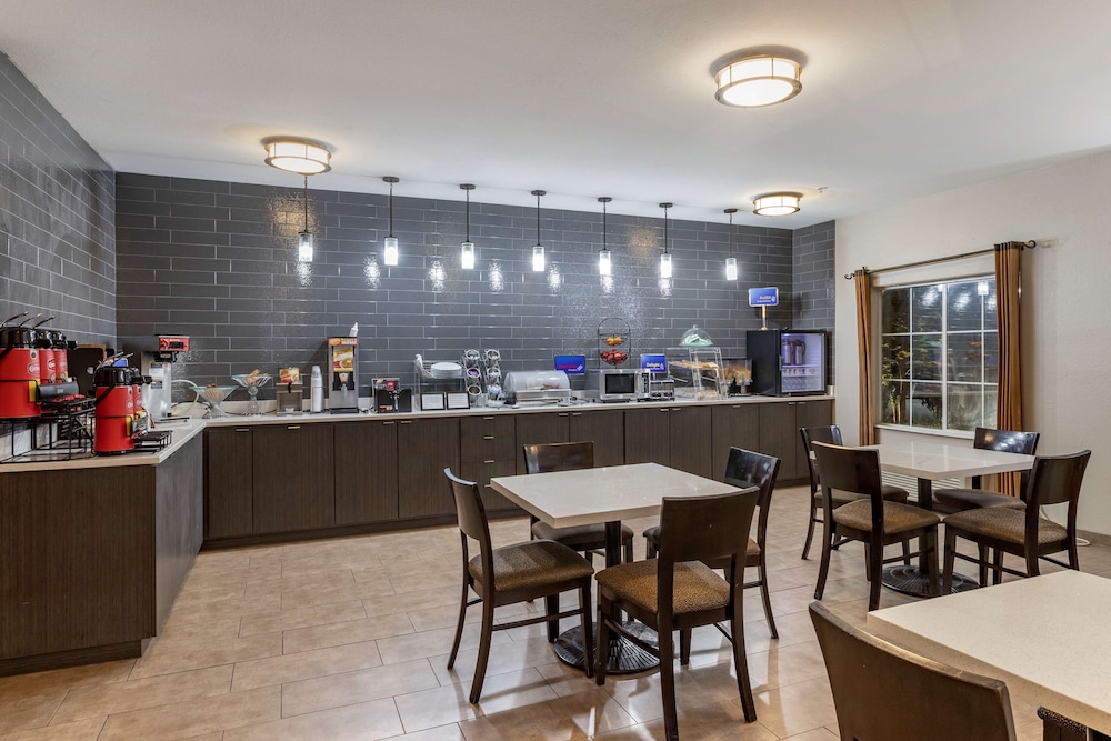 BEST WESTERN Oakdale Inn 28/33