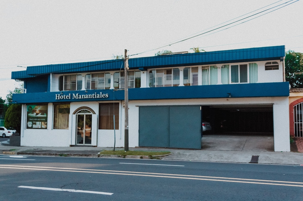 Hotel Manantiales El Salvador 2/52