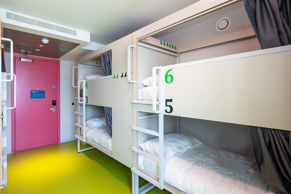 MIXED DORM, 12 BEDS