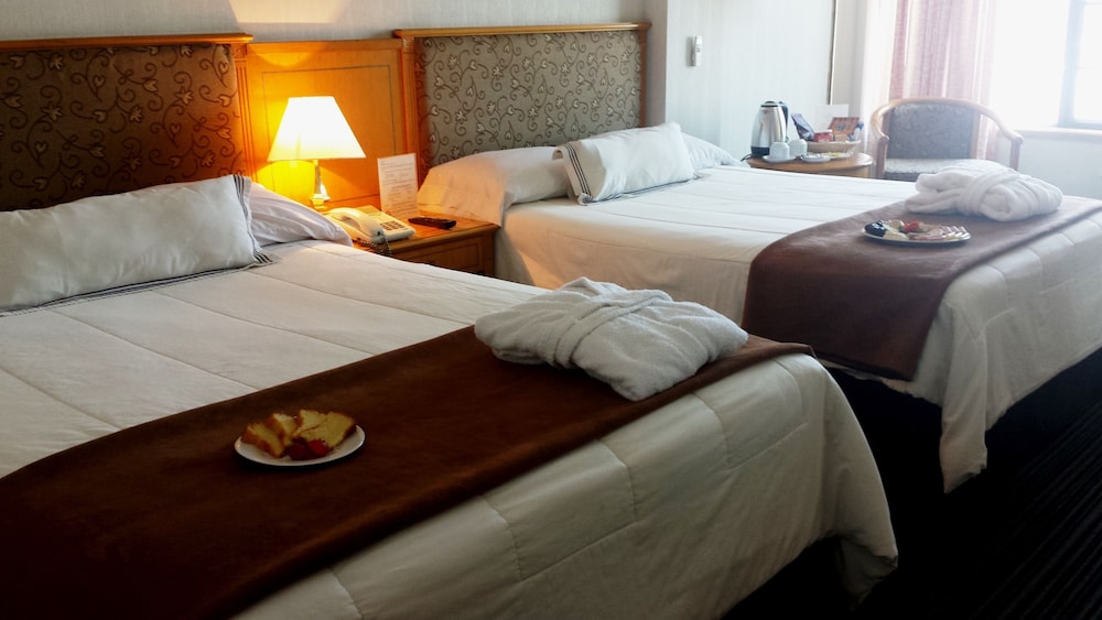 Miramar Hotel 20/71