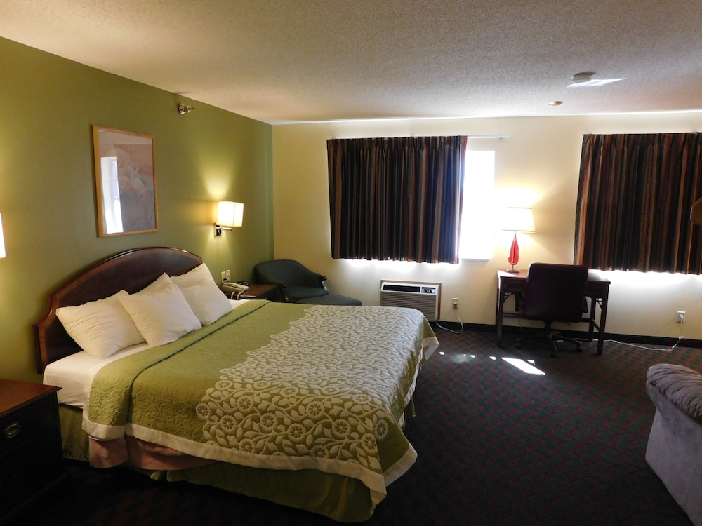 Days Inn by Wyndham Lexington NE 12/46
