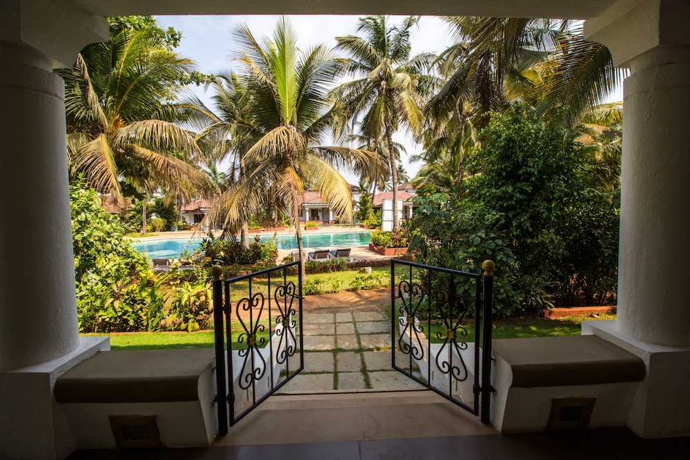 SHIKARA BEACH RESORT 36/41