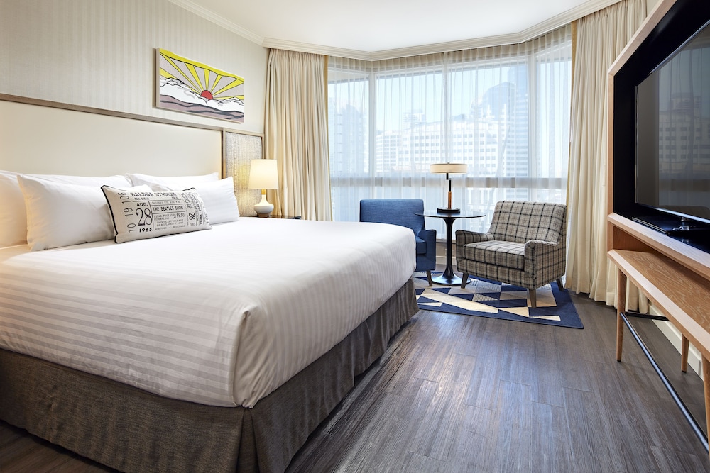 FAB, KING BED