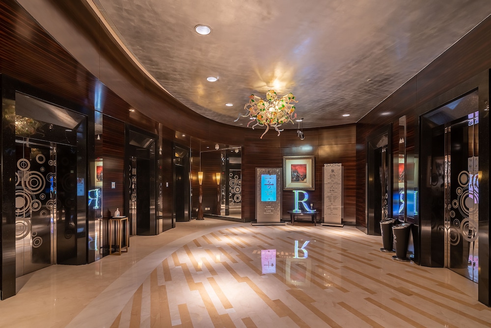 Renaissance Shanghai Yu Garden Hotel 21/30