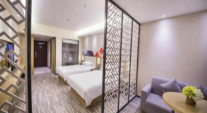 Borrman Hotel Guilin North Railway Station Hengda Square 48/49