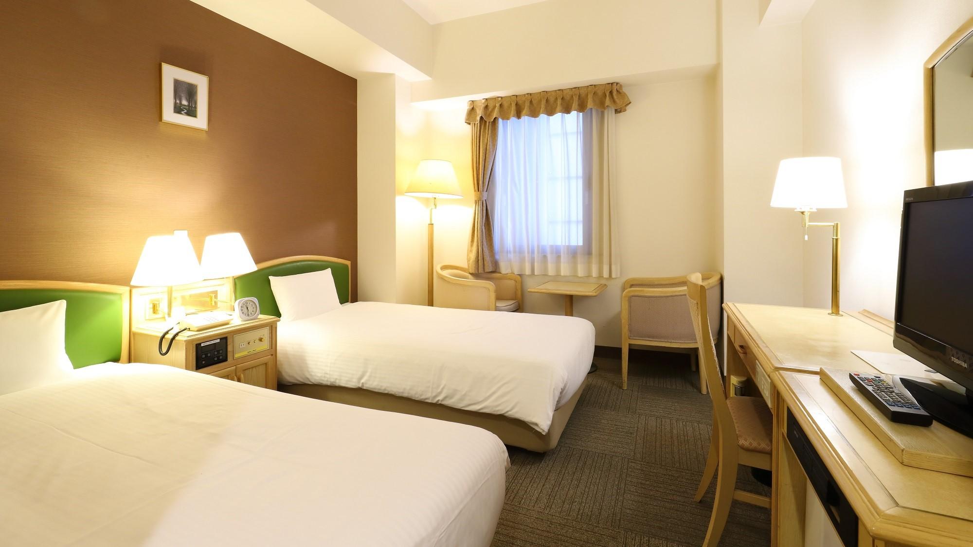 Standard, Twin Beds