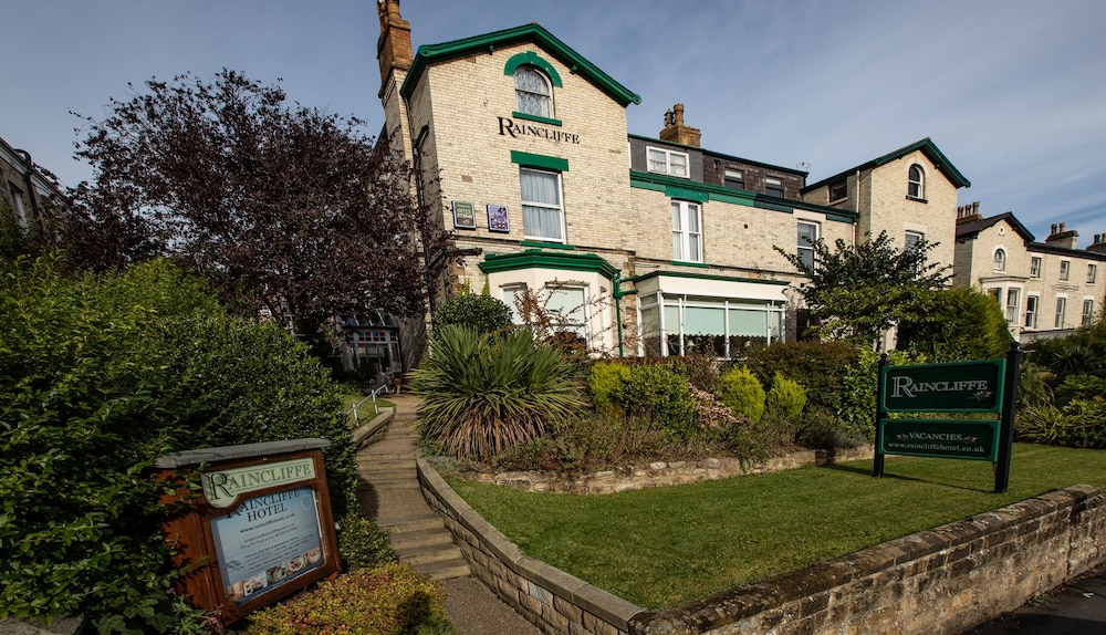 Raincliffe Hotel 38/50